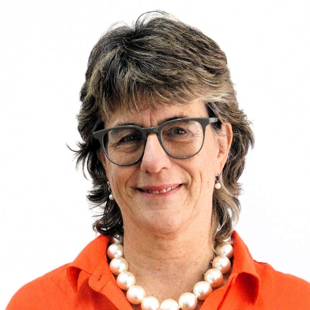 Mg. María Ema MARTIN